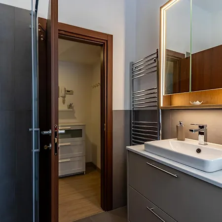 - Monza Milano - Garage Privato Apartment